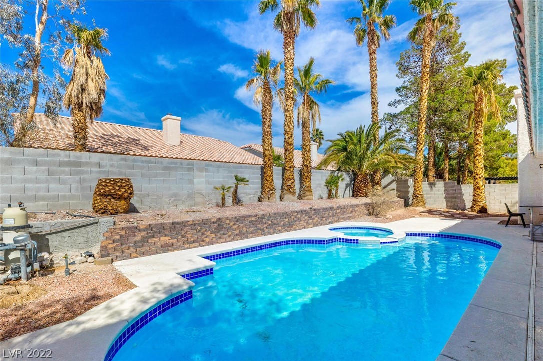 9184 Highland Springs Circle