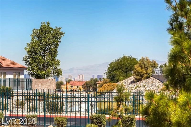 1107 Scenic Crest Drive