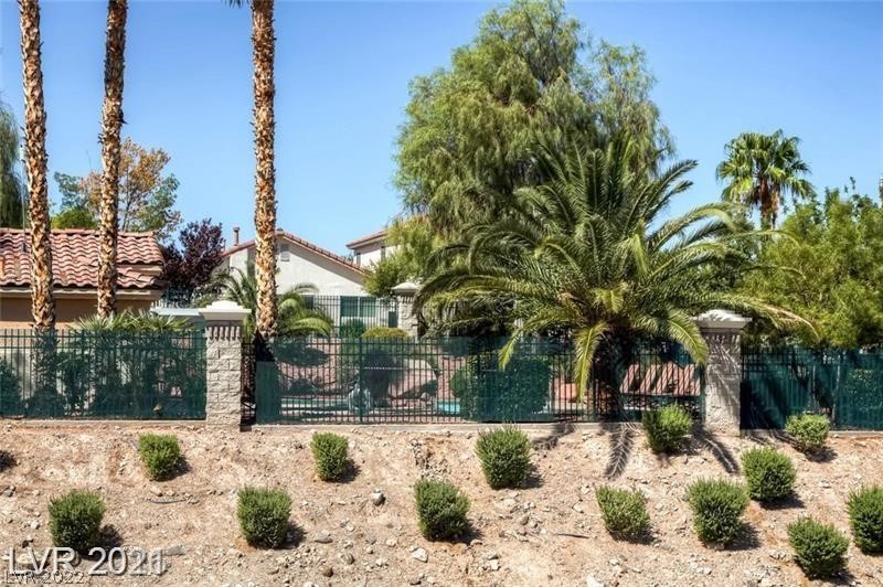 1107 Scenic Crest Drive