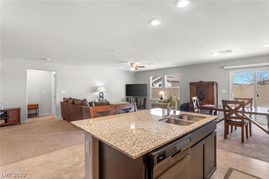 3624 E Garfield Drive