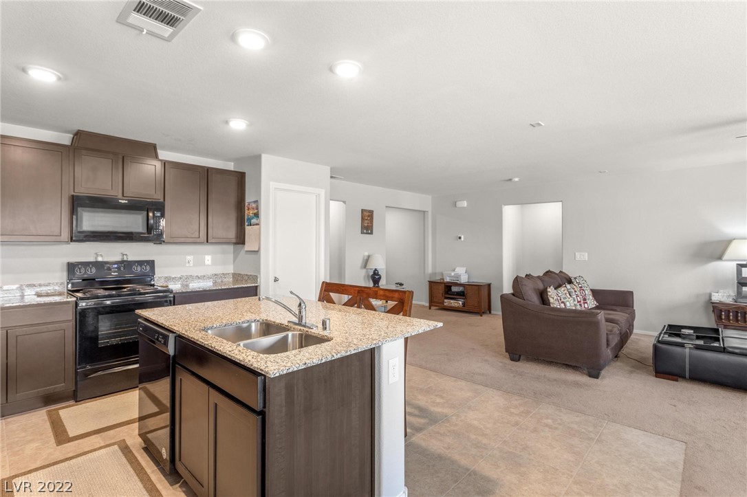 3624 E Garfield Drive