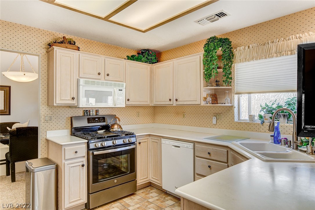 2436 Desert Butte Drive