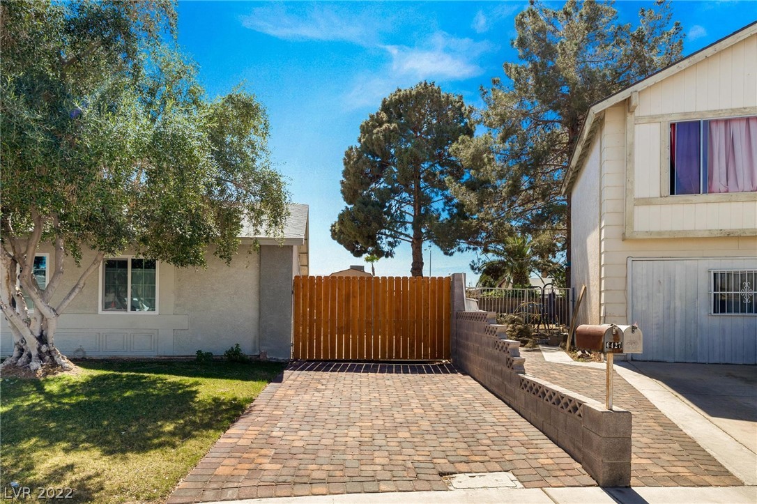 6427 Sparrow Lane