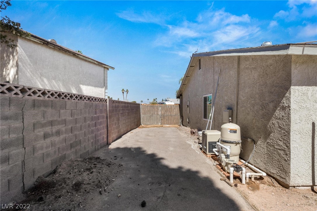 6427 Sparrow Lane