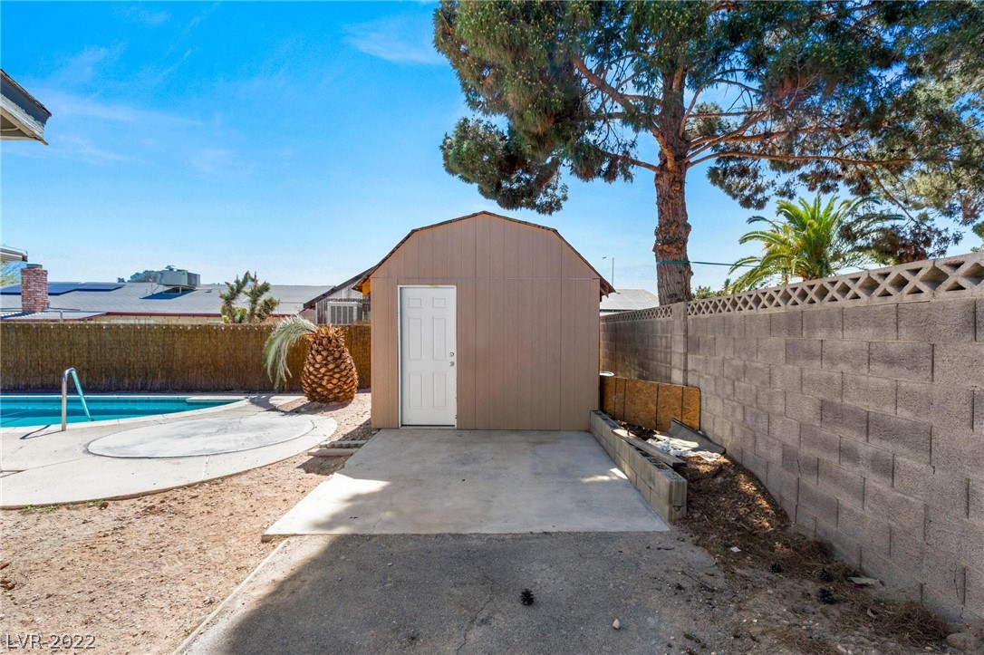 6427 Sparrow Lane