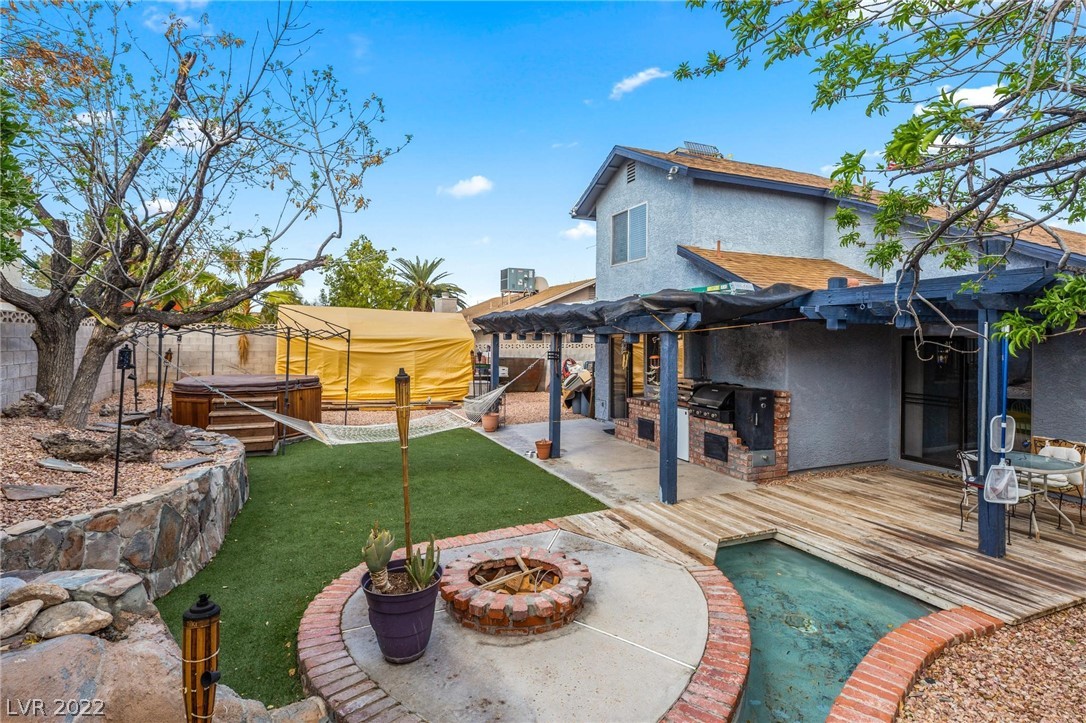 104 Rockmoss Street