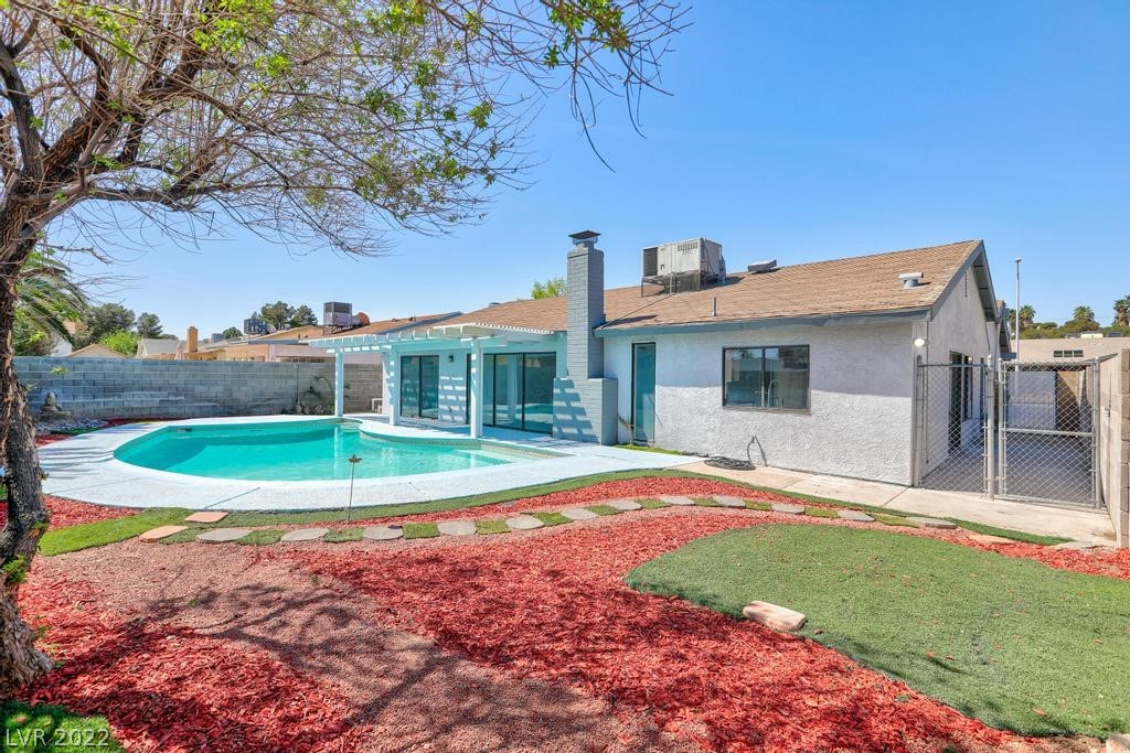 5052 Long View Drive