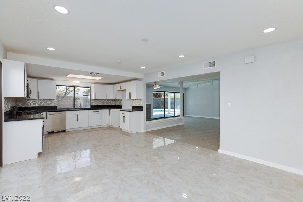 5052 Long View Drive