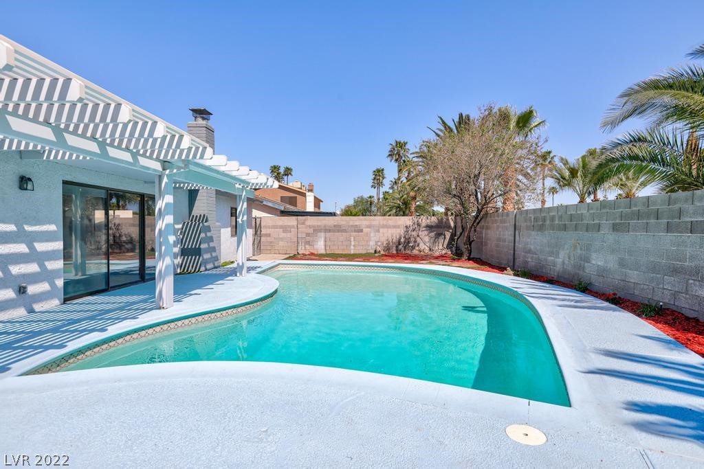 5052 Long View Drive