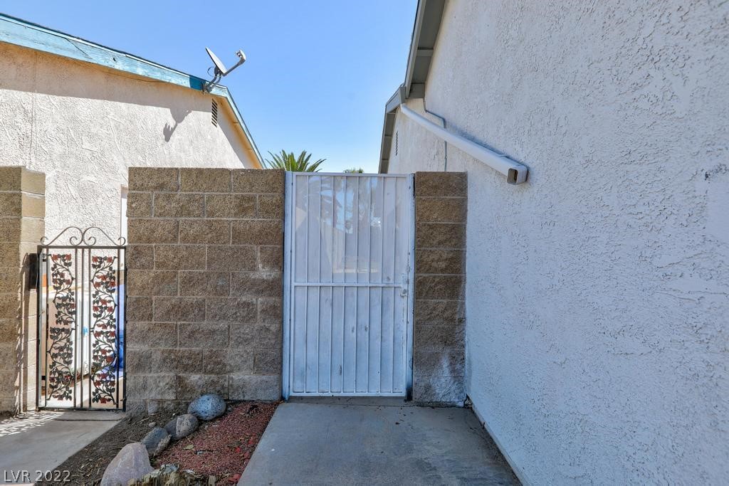 5052 Long View Drive