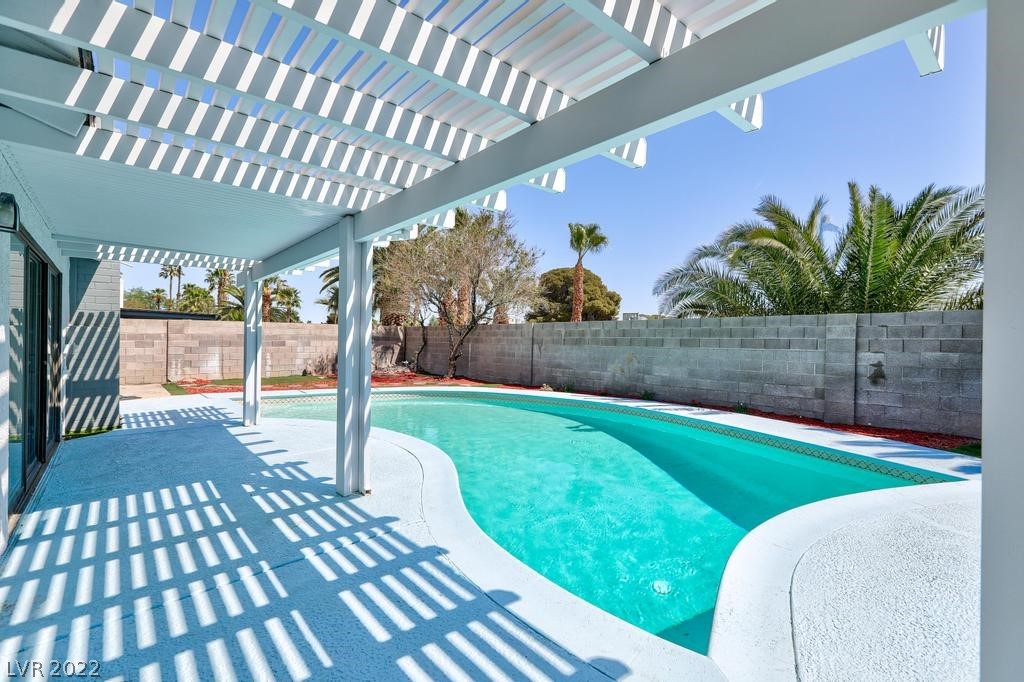 5052 Long View Drive
