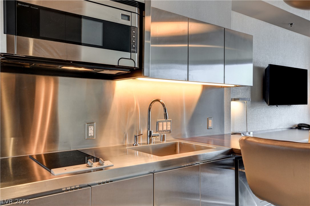 4381 W Flamingo Road Unit: 1005