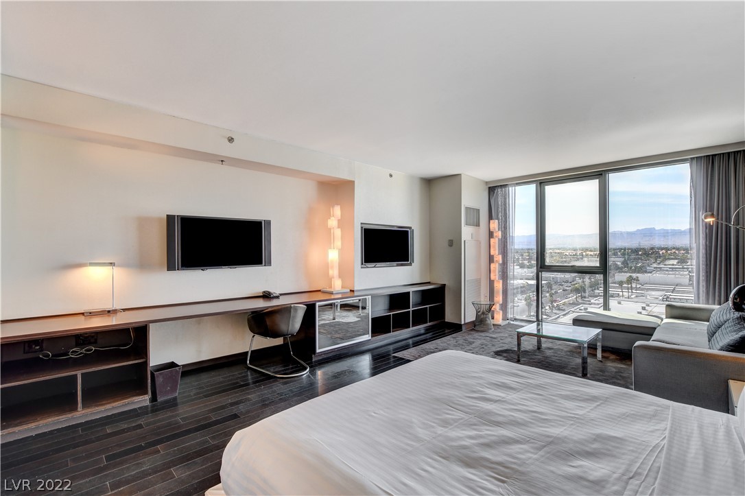 4381 W Flamingo Road Unit: 1005