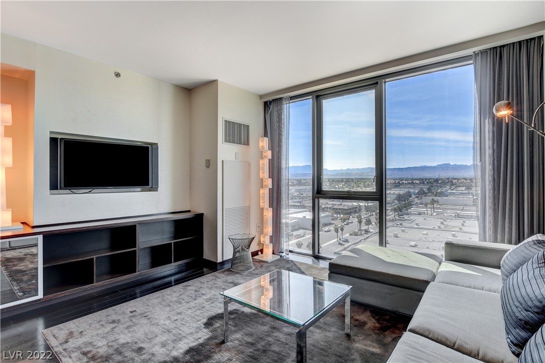 4381 W Flamingo Road Unit: 1005