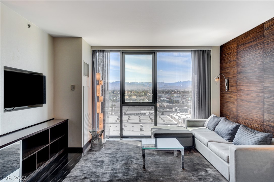 4381 W Flamingo Road Unit: 1005