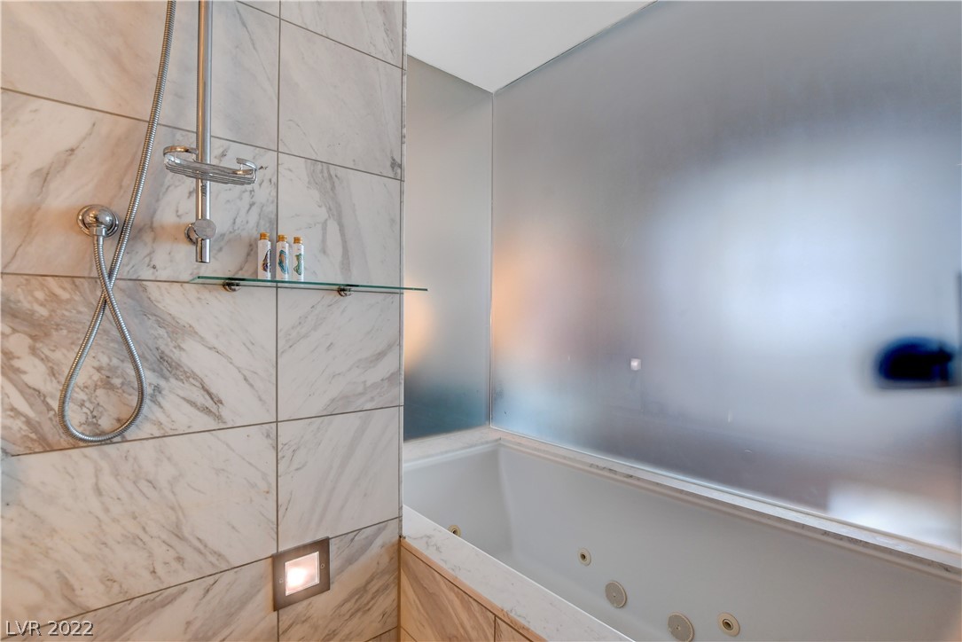 4381 W Flamingo Road Unit: 1005