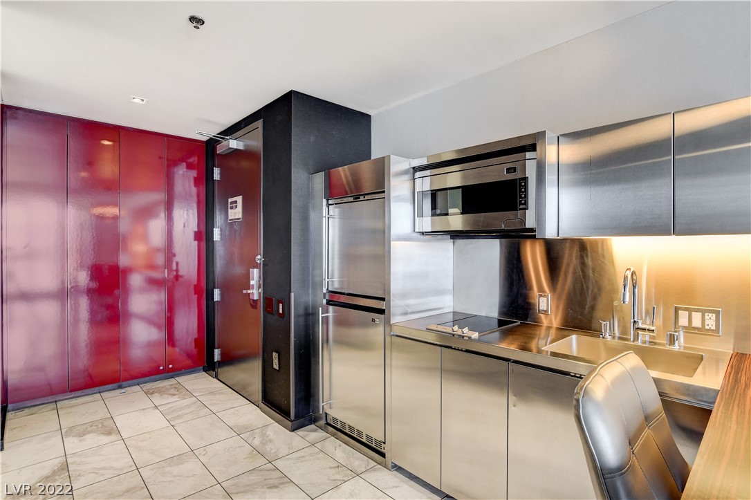 4381 W Flamingo Road Unit: 1005