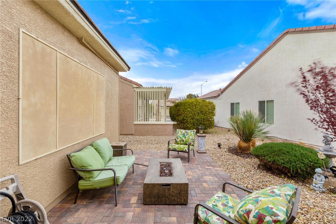 3017 Kingbird Drive