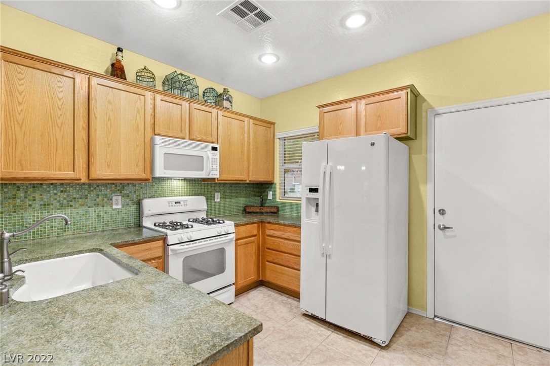 3017 Kingbird Drive