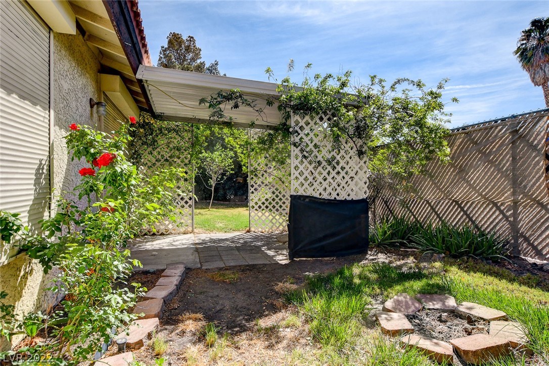 1801 Yellow Rose Street