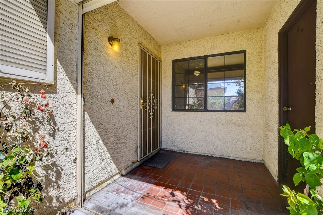 1801 Yellow Rose Street