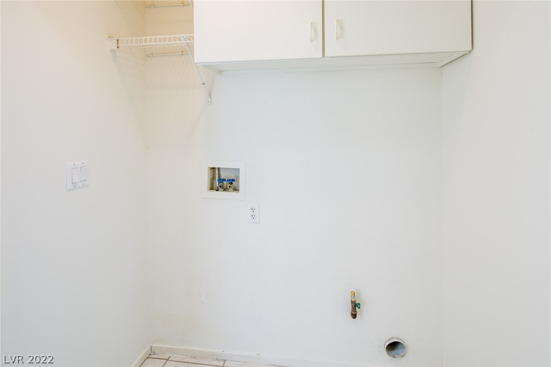 8113 Kempston Court