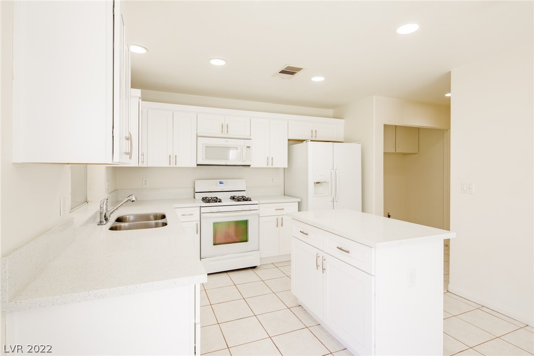 8113 Kempston Court
