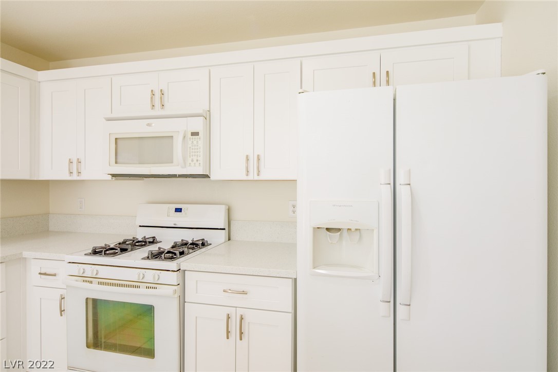 8113 Kempston Court