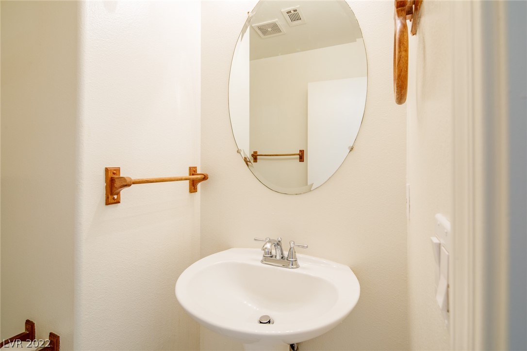 8113 Kempston Court