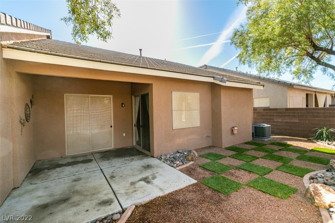 9189 Grey Pebble Court
