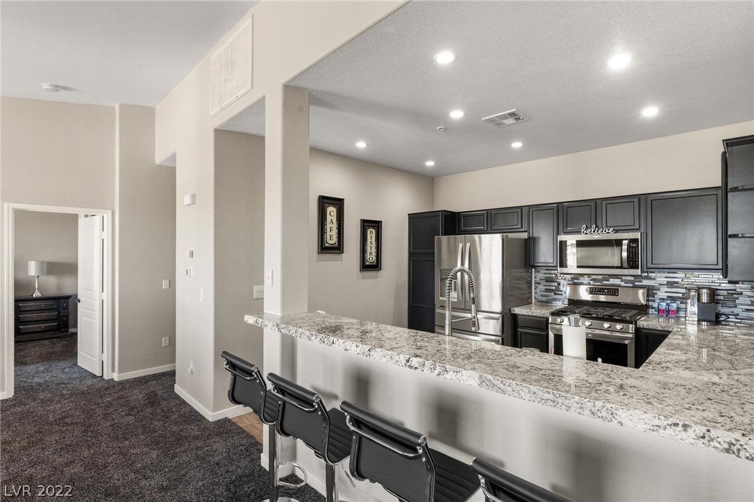 1012 Domnus Lane Unit: 206