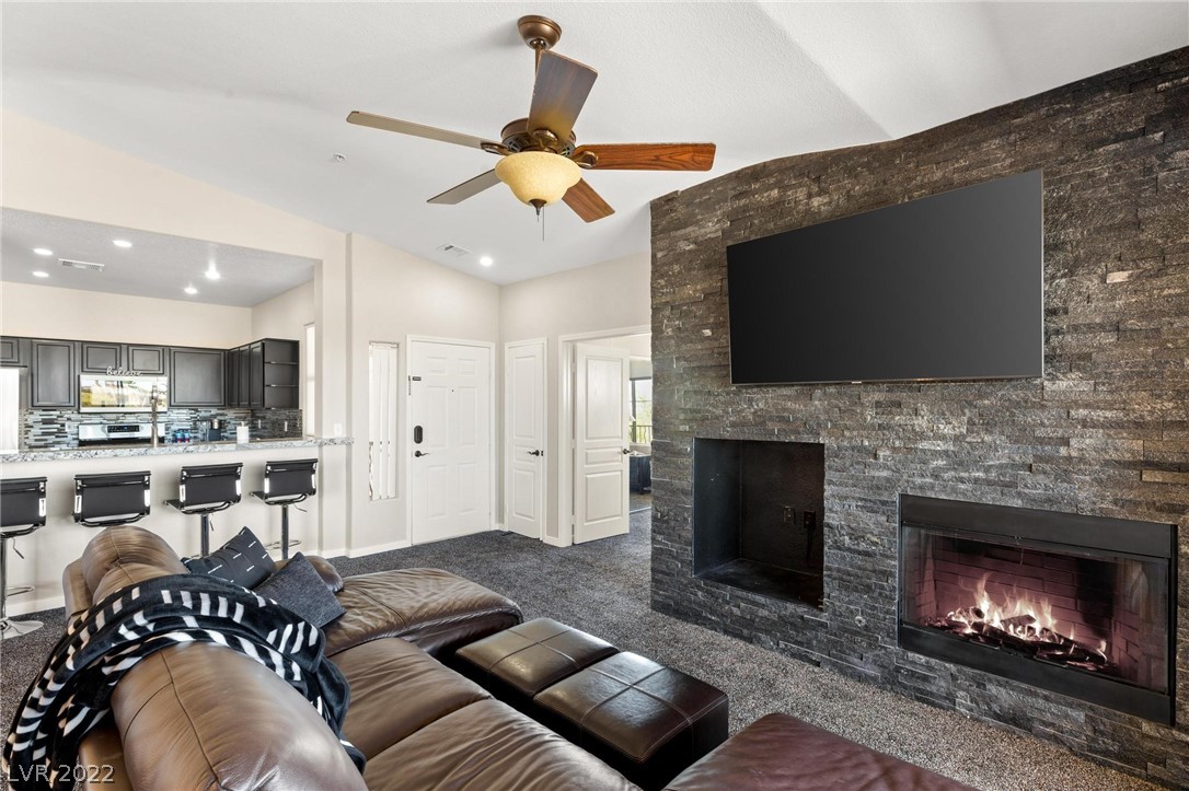 1012 Domnus Lane Unit: 206