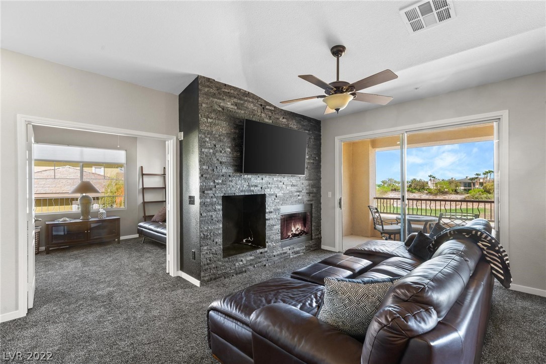 1012 Domnus Lane Unit: 206