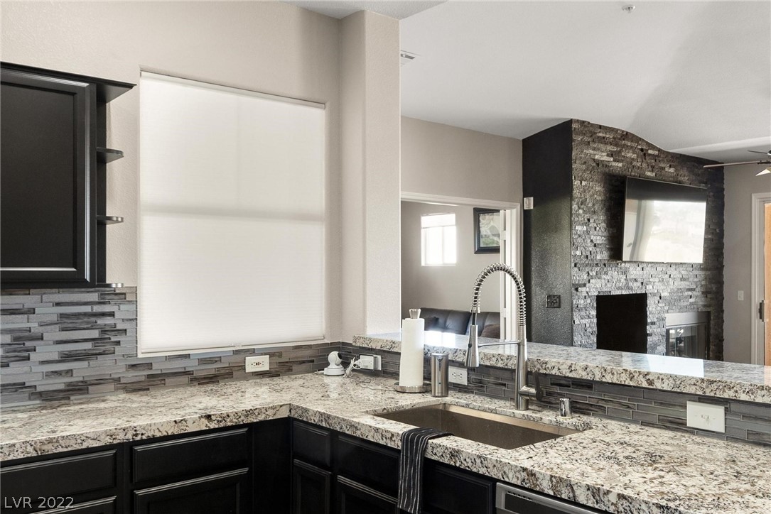 1012 Domnus Lane Unit: 206