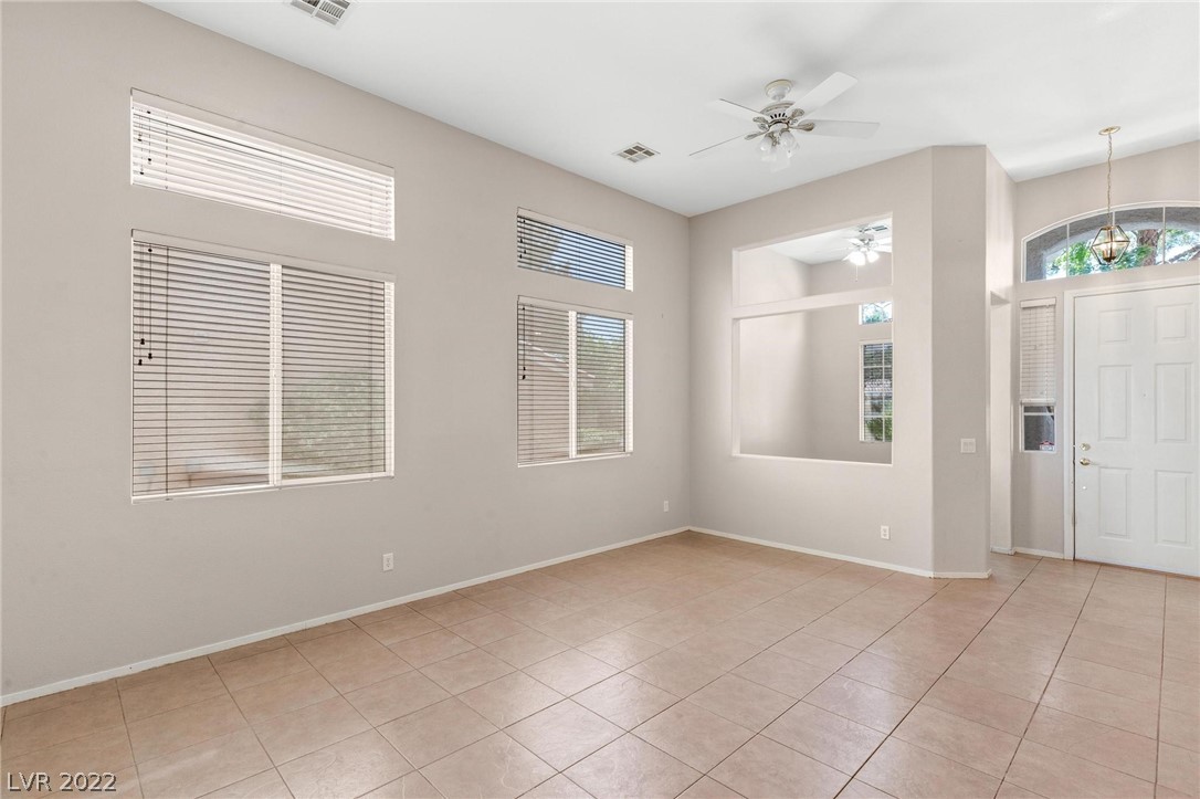 9892 Canyon Peak Drive