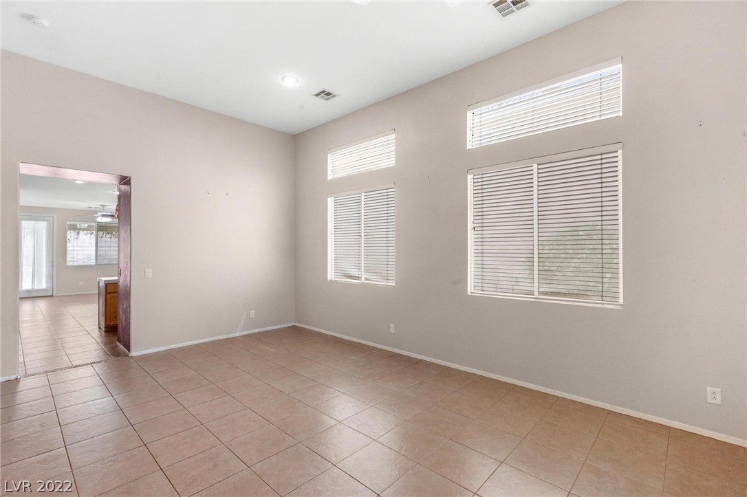 9892 Canyon Peak Drive
