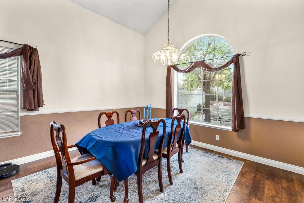1906 Allen Grove Court