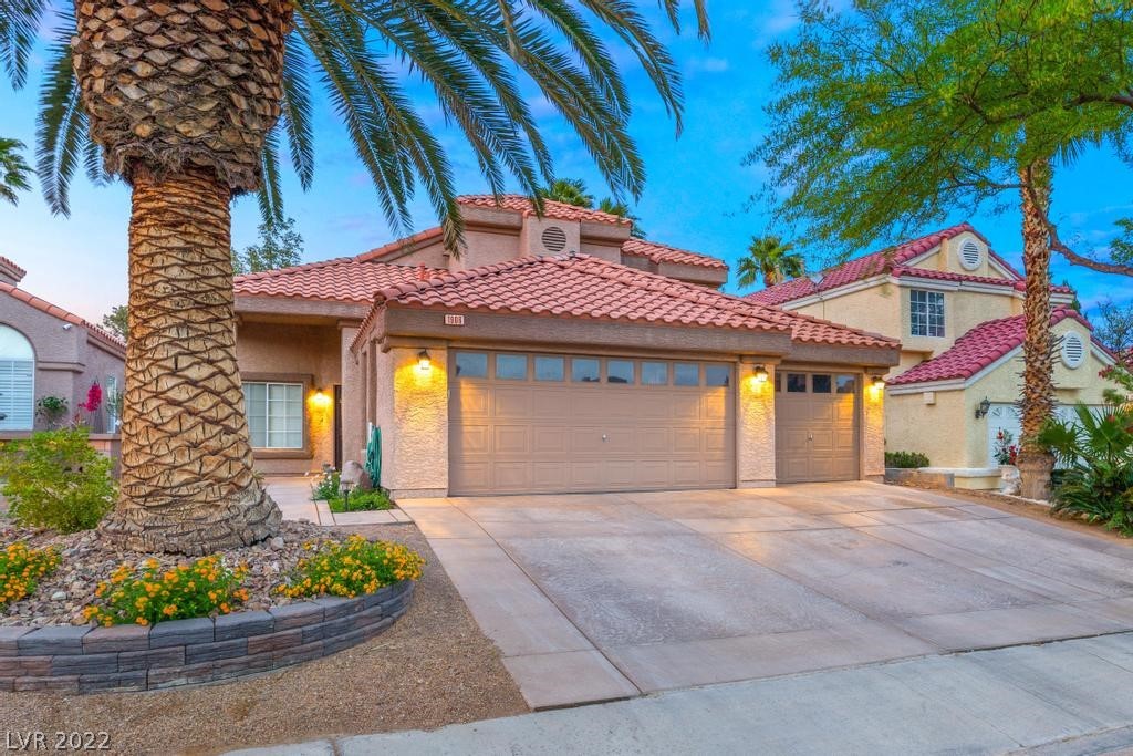 1906 Allen Grove Court