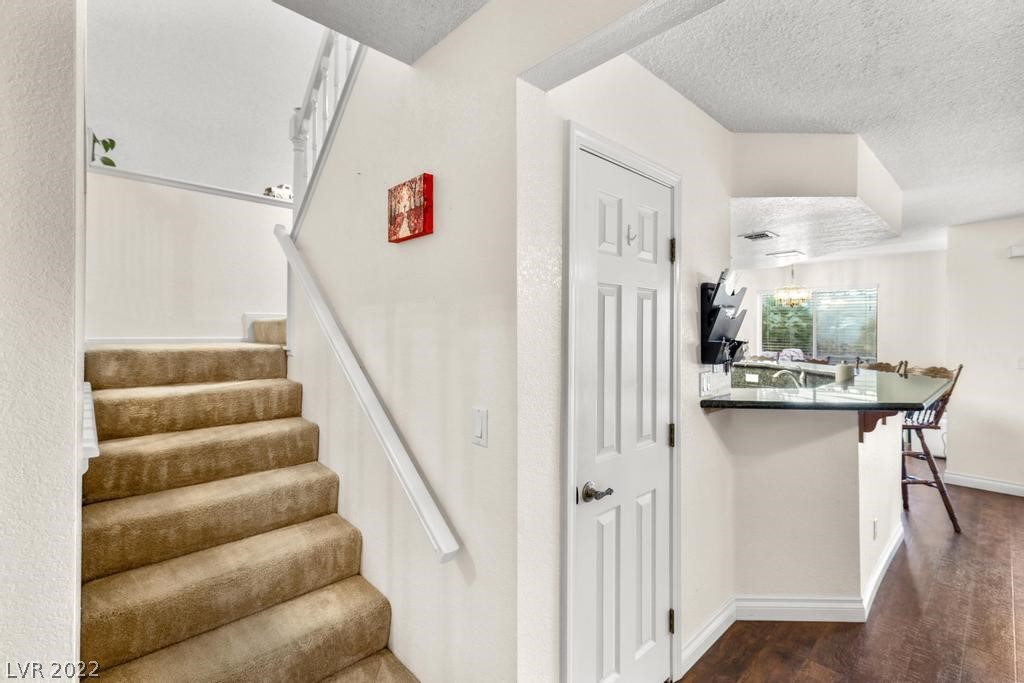1906 Allen Grove Court