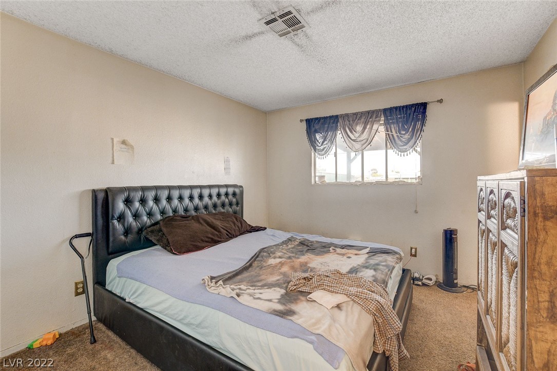 1216 Gold Avenue
