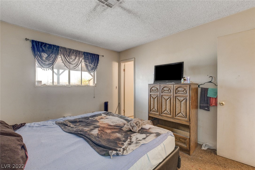 1216 Gold Avenue