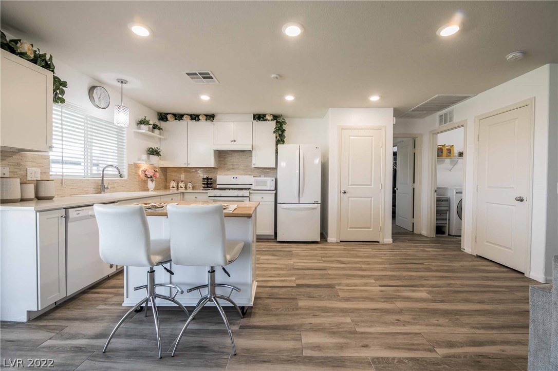 2412 Evening Snow Court