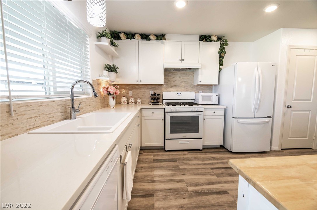 2412 Evening Snow Court