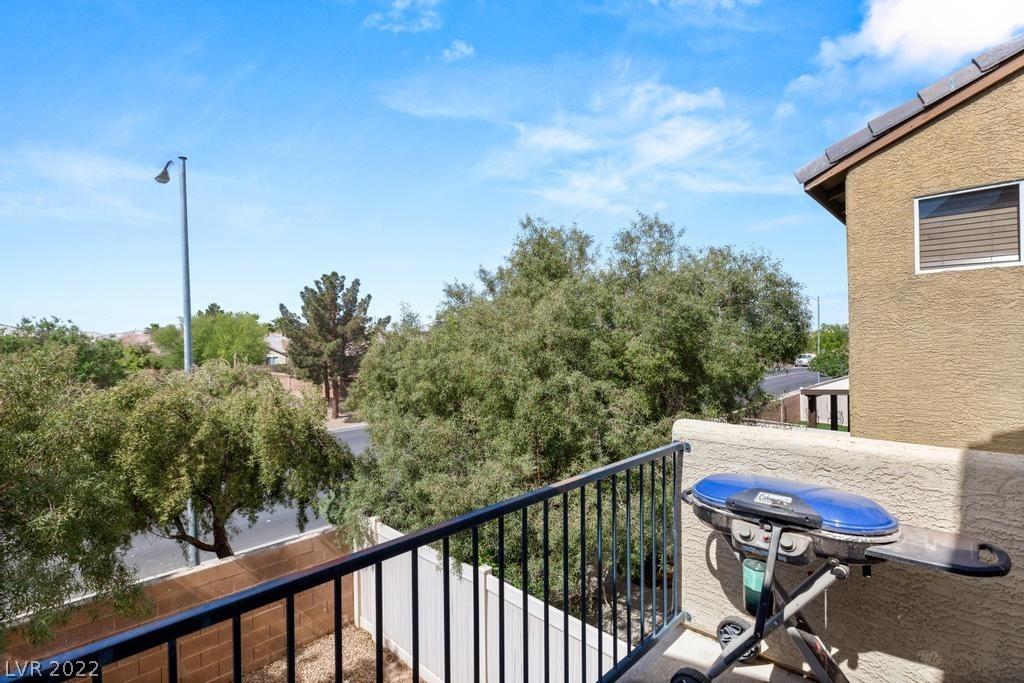 3427 Sheep Canyon Street