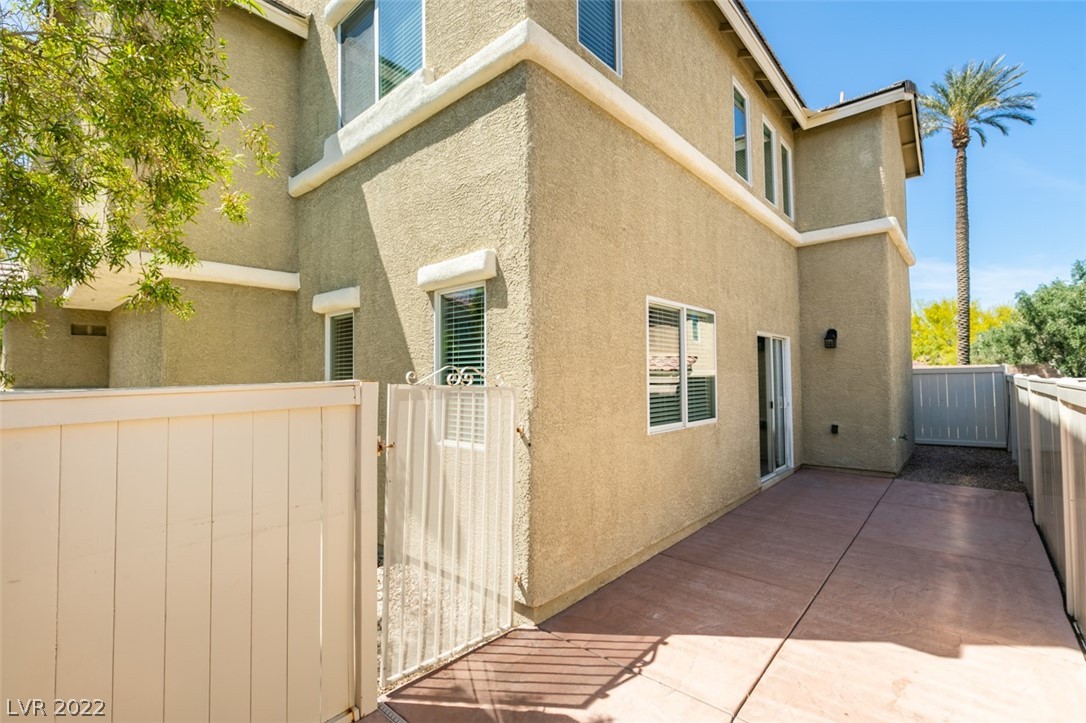 8264 Wildwood Glen Drive