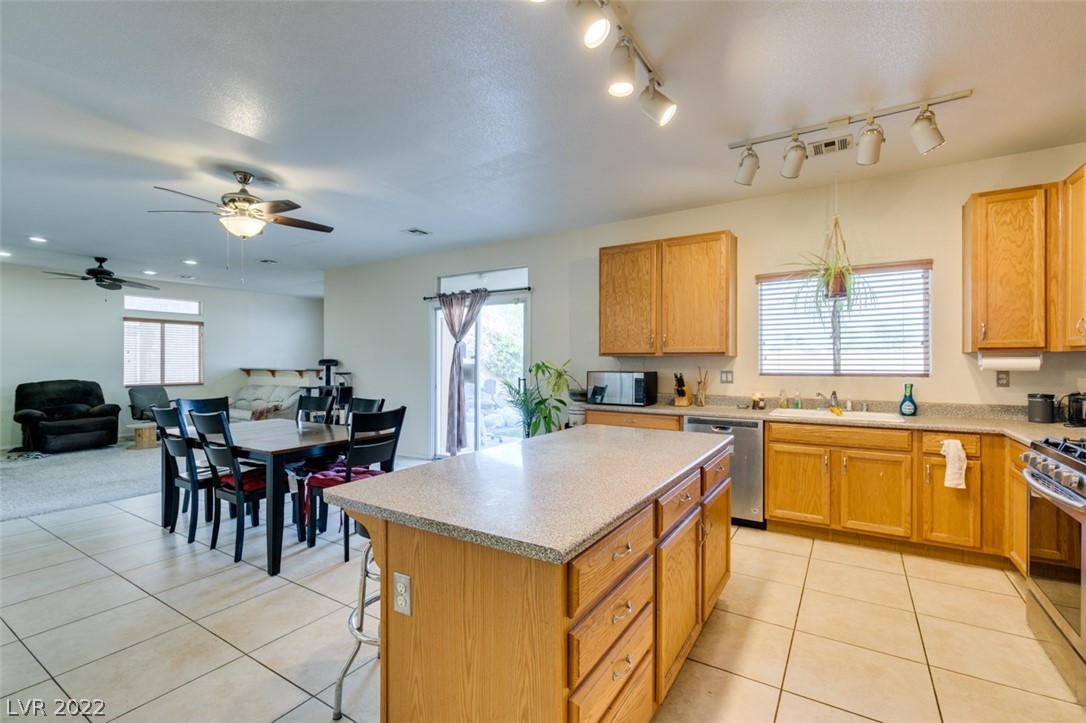 3836 Canary Cedar Street