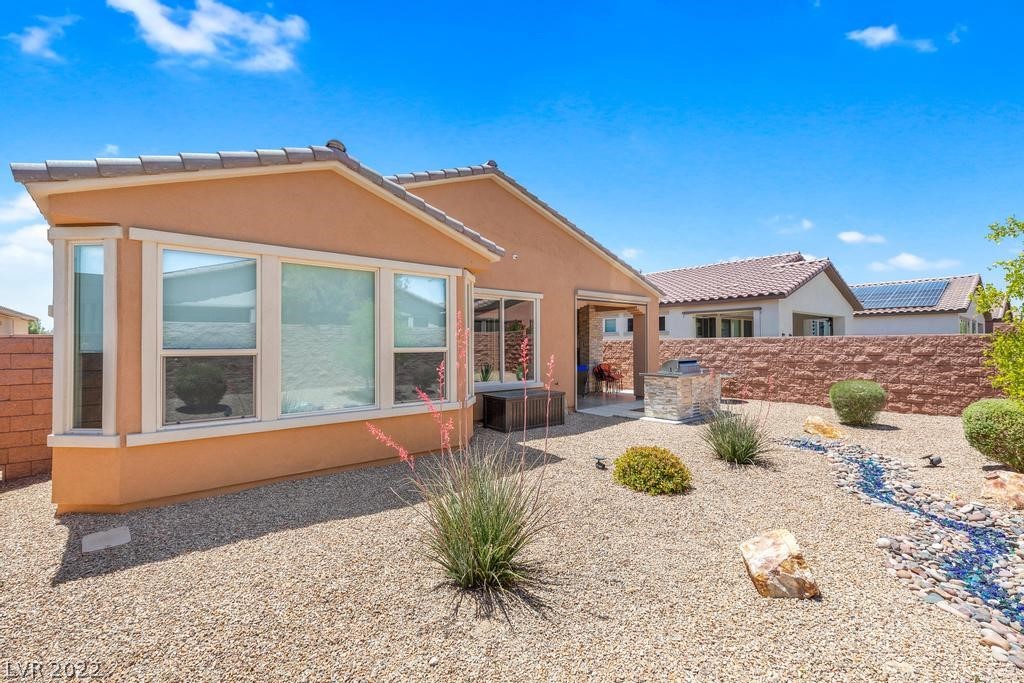 3648 Greenbriar Bluff Avenue