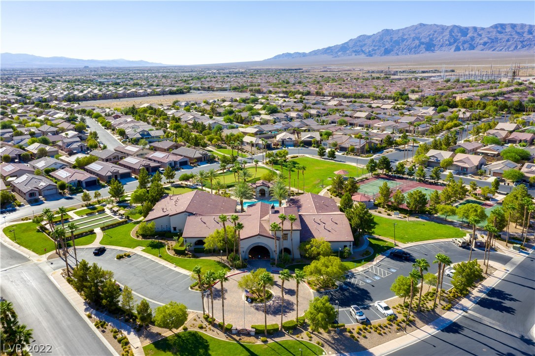 3648 Greenbriar Bluff Avenue