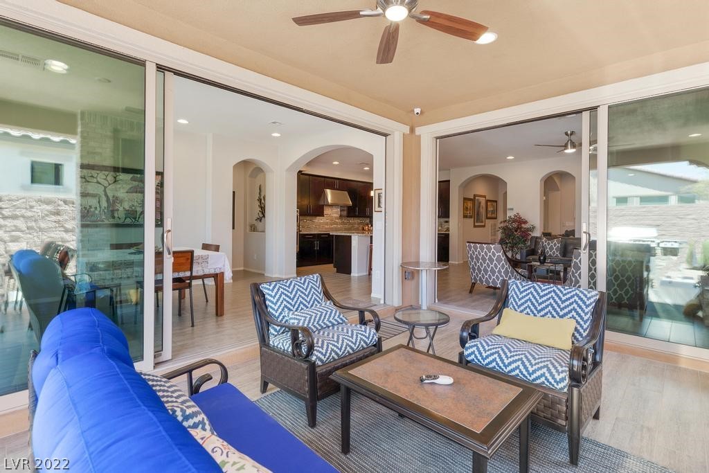 3648 Greenbriar Bluff Avenue