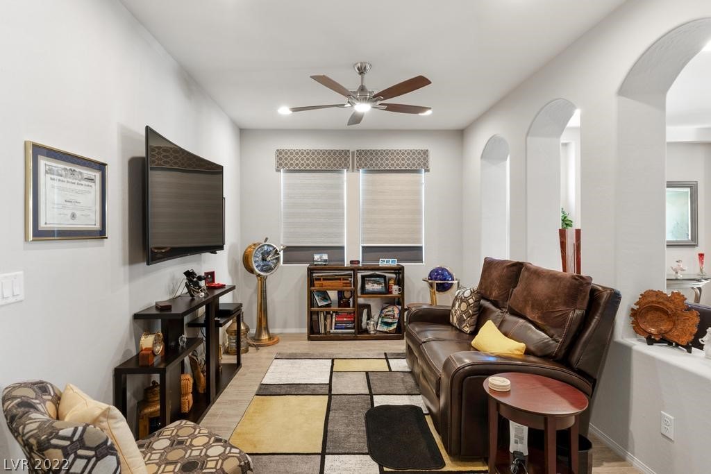 3648 Greenbriar Bluff Avenue